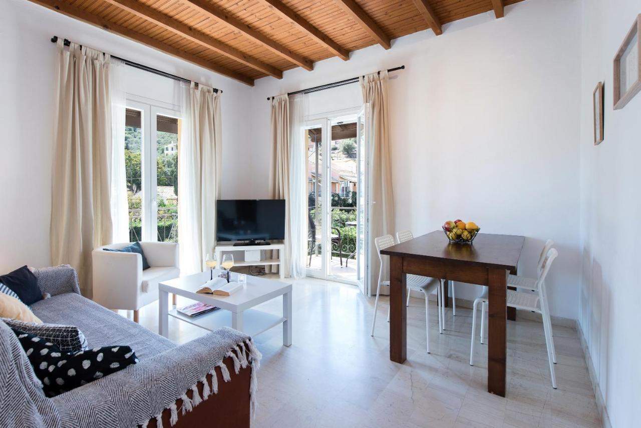 Tati Apartment Kassiopi Extérieur photo